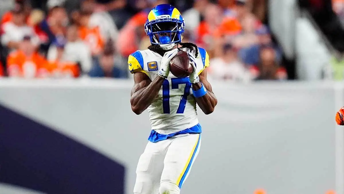 Davante Adams amână operația la hamstring: Rams, într-un moment de cumpănă