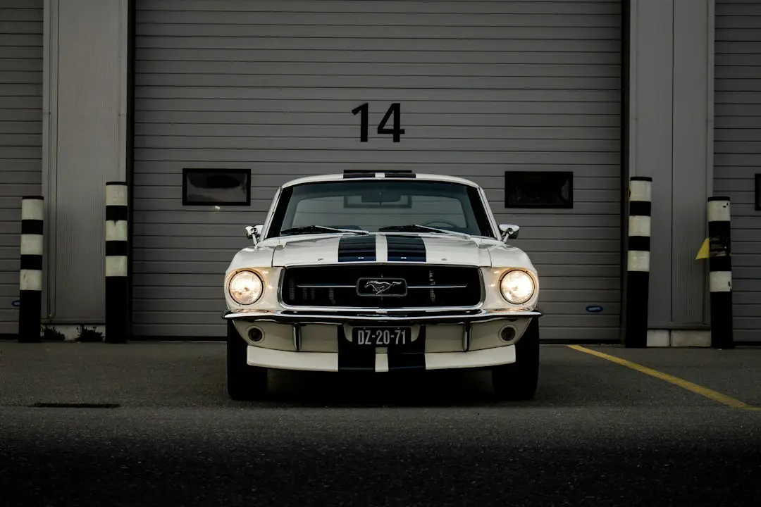 Ford Mustang GT și F-150 folosesc același motor, dar experiența de condus este radical diferită