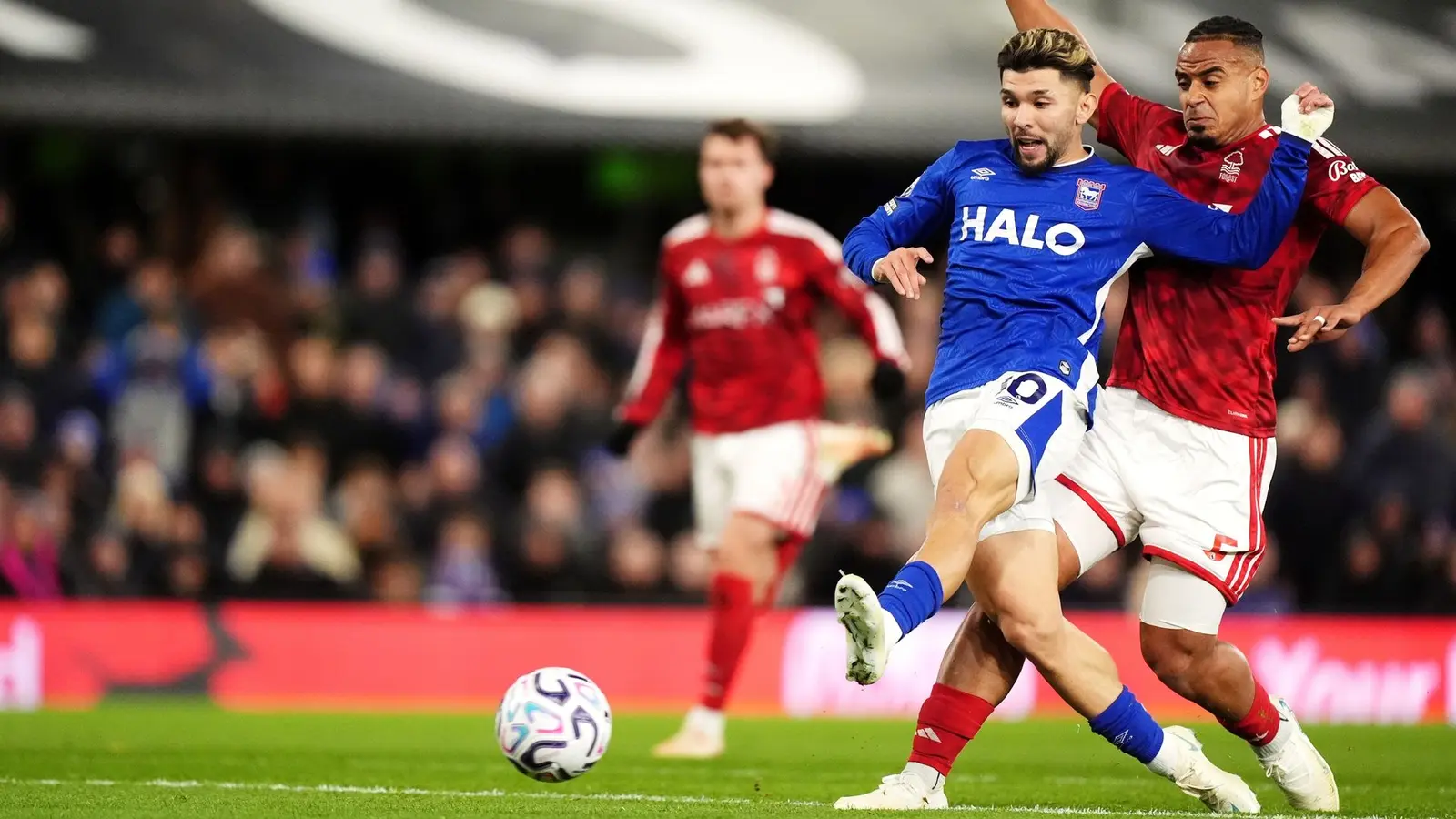 Dramă VAR la Ipswich: Forest rămâne blocat la 1-1
